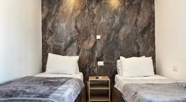 Двухместный номер Deluxe с балконом Sol Pyramids Rooftop View Giza