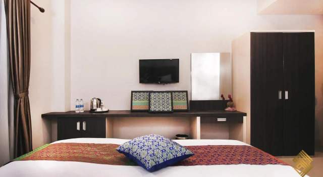 Полулюкс Raz Hotel and Convention