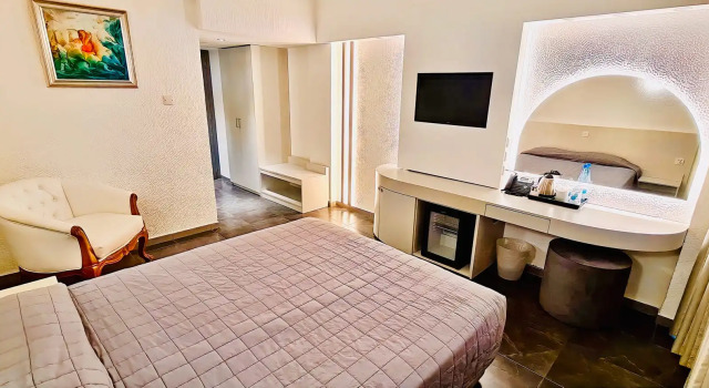 Superior Doppel Zimmer mit Balkon und mit Blick ins Innenland Sveltos Hotel