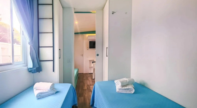 Sea View - 40 Parallelo Mobile Home, Book Feriehus Villaer i Acquavena, Villa