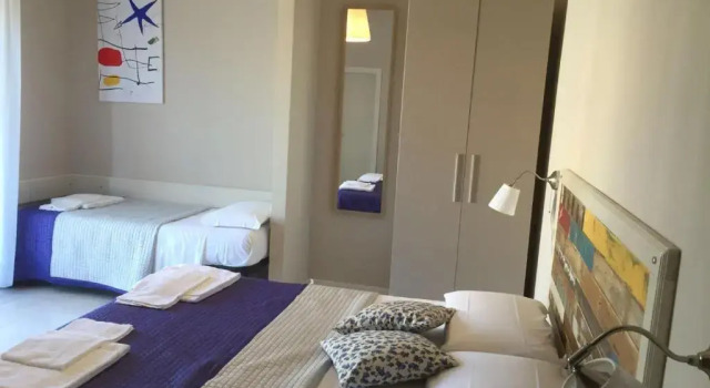 Трёхместный номер Standard Hostal Al Porto
