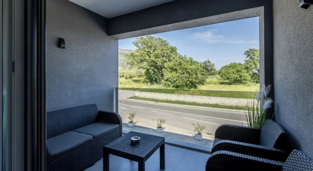 Апартаменты Scenic Kastel Luksic Apartments