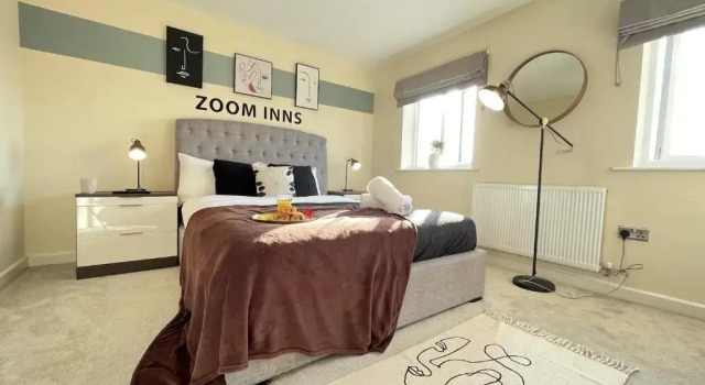 Апартаменты Lovely, stylish townhouse with free parking!