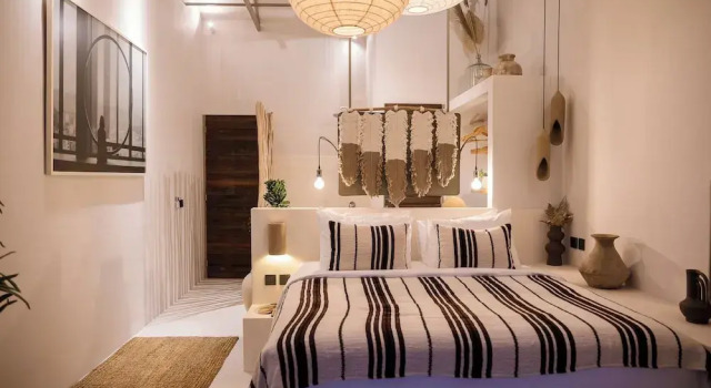 AKA House of Yin & Yang Canggu, Book Villa Hotels in Tibubeneng with a Pool, Swimming Pool