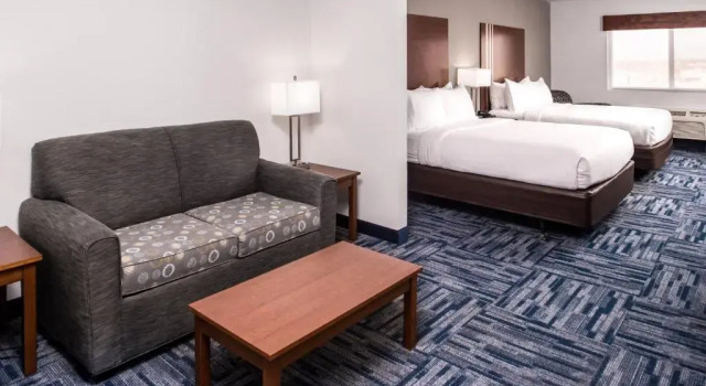 Люкс Holiday Inn Express & Suites Alamogordo Highway 54/70 by IHG
