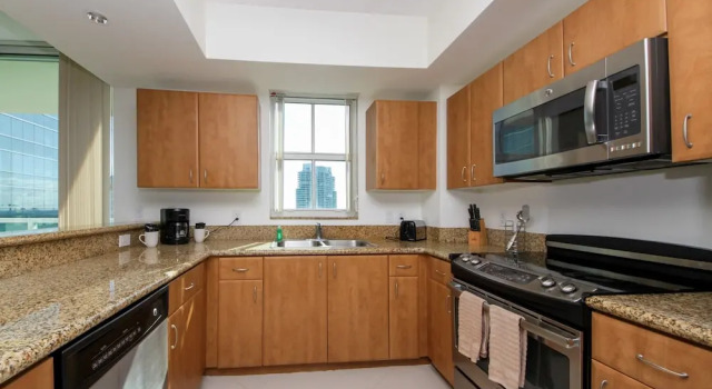 Апартаменты Luxury с 3 комнатами Bluebird Suites in Brickell