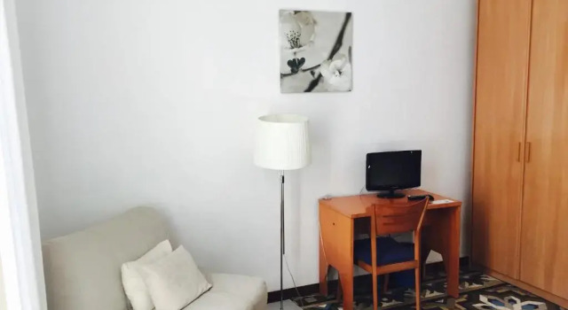 Семейный номер Standard с балконом Hostal Eixample