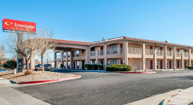 Люкс Business Econo Lodge West - Coors Blvd