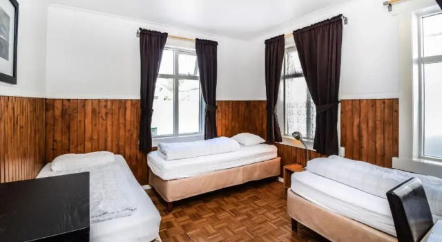 Трёхместный номер Guesthouse Aurora