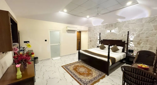 Kerria Hotel Ranthambore Resort, Забронировать Курортный отель Отели штата Раджастхана с парковкой, Парковка