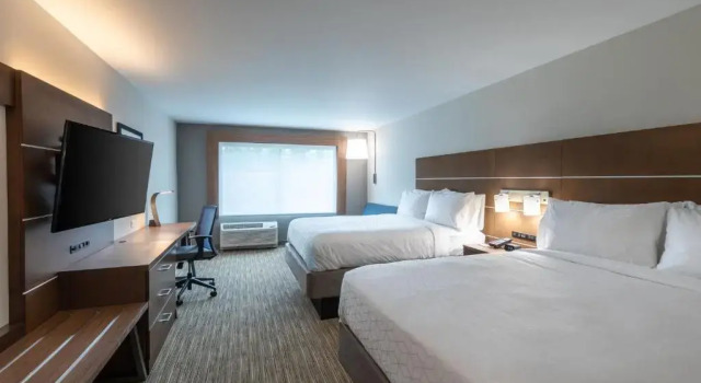 Люкс Deluxe Holiday Inn Express & Suites - Greenville - Taylors by IHG