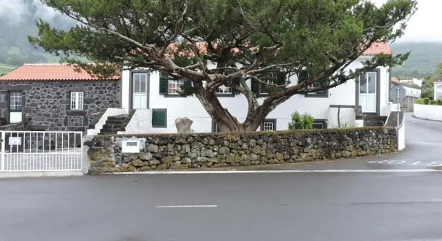 Коттедж Casa do Bica
