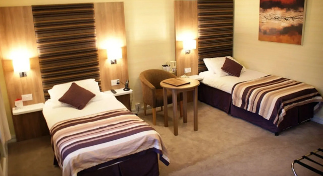 Hillscourt, Rezervați Hotel Barnt Green Worcestershire