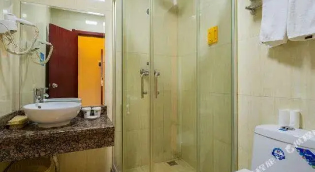 GreenTree Inn (Tianjin Zhigu Metro Station), Buchen Sie Hotel Hedong 