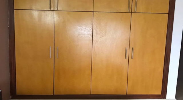 Studio Aida, Boek Hotel Hotels in Abidjan met parkeren, Parkeren