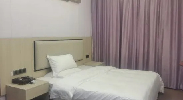 Люкс Business Fuyang Longhui Huatai Hotel
