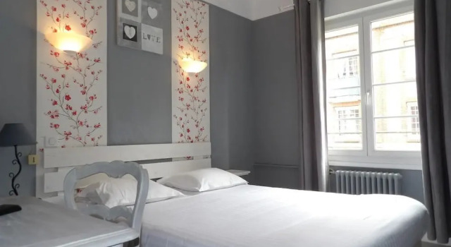 Come Inn, Book Hotel Hotels in Upper Normandy with a Pool, Swimming Pool