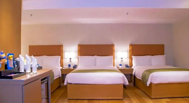 Семейный номер Standard Holiday Inn Baguio City Centre