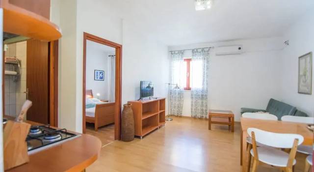 Apartments Santolina, Забронировать Апартаменты/квартира Отели Биоград-на-Мору с парковкой, рядом с Kornati Marina, Парковка