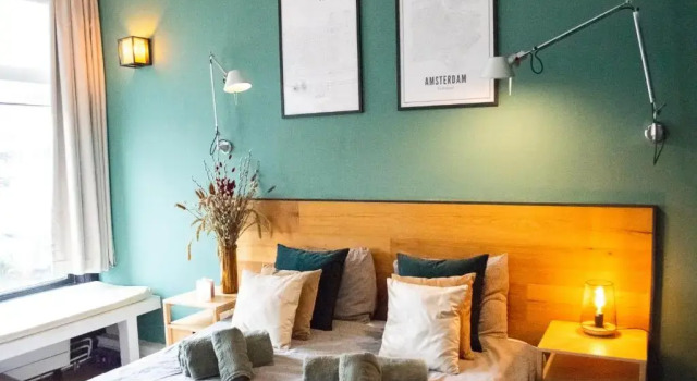 PERFECT B&B MIDDLE OF AMSTERDAM, Забронировать Отель «постель и завтрак» Отели Норда 3 звезды, 3*
