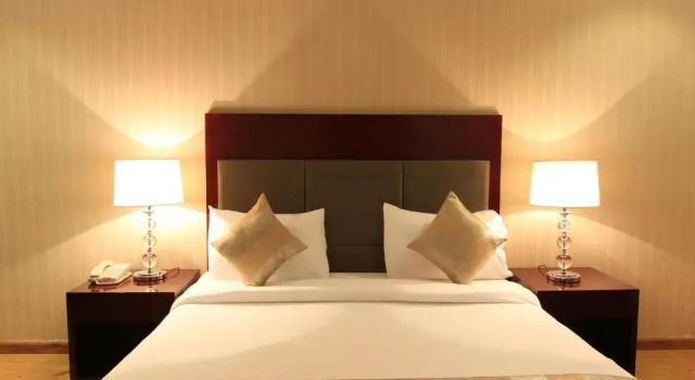 Aliah Towlan Palace, Buchen Sie Hotel Al Hamra 
