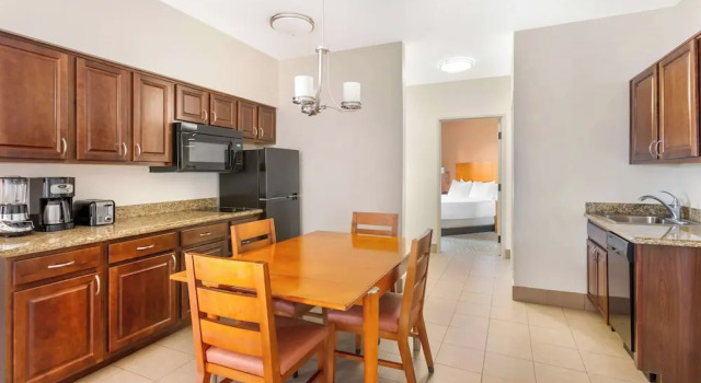 Четырёхместный люкс Hilton Vacation Club Varsity Club Tucson