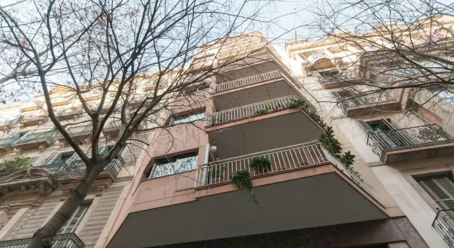 1 bedroom private rooftop terrace, Забронировать Отель Барселона провинция Барселона, рядом с Приход Св. Августина