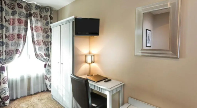 Одноместный номер Standard Hôtel Donjon Vincennes