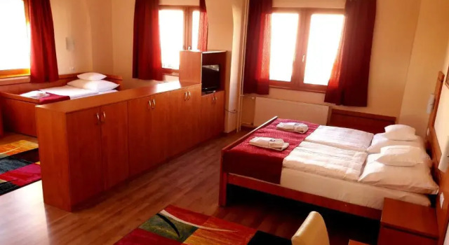 Пятиместный номер Standard Diana Club Hotel
