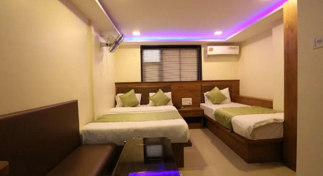 Трёхместный номер Standard Hotel Happyland
