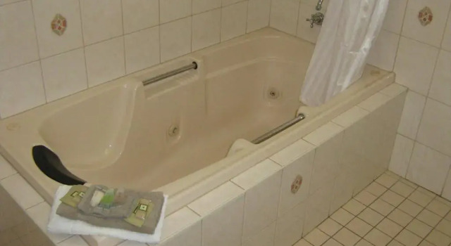 Семейный номер Standard Highway Inn Motel