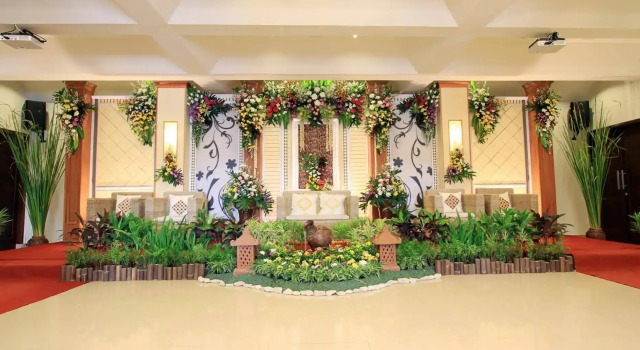 Maesa Hotel, Varaa Hotelli Hotellit ja majoitukset kohteessa Ponorogo, Hotelli