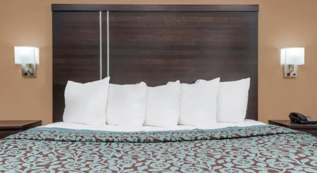 Номер Standard Days Inn by Wyndham Maumee/Toledo