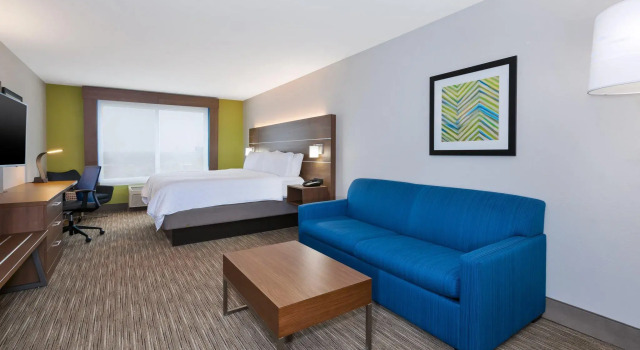 Двухместный люкс Holiday Inn Express & Suites Dayton South Franklin by IHG
