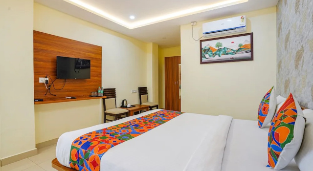 Номер Premium FabHotel Partha Residency - Kr puram