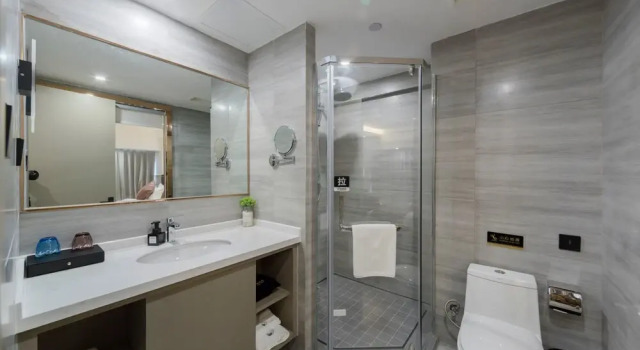 Двухместный номер Deluxe GYA Hotel Jin Ji Lake Oriental Gate