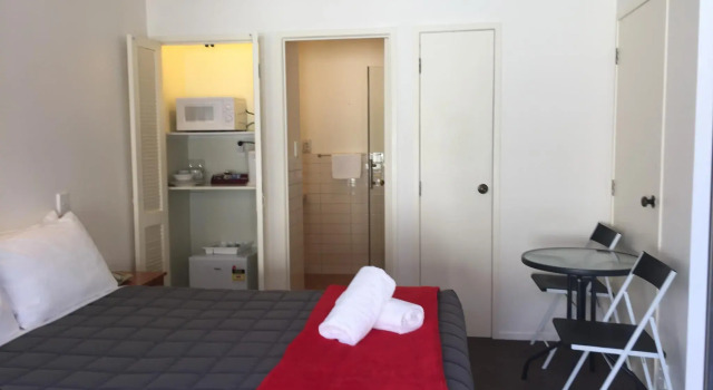 Студия Standard Dukes Midway Lodge