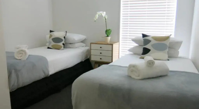 Апартаменты Merivale Apartments