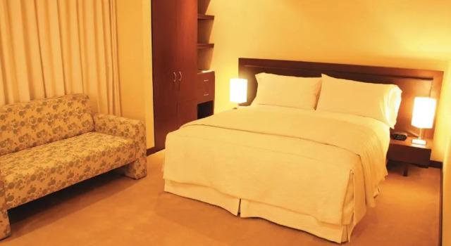 Полулюкс Blue Suites Hotel