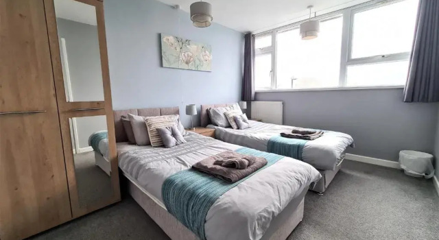 3 Bedroom Apartment Coventry - Hosted by Coventry Accommodation