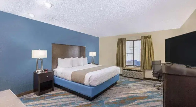 Студия AmericInn by Wyndham Prairie du Chien