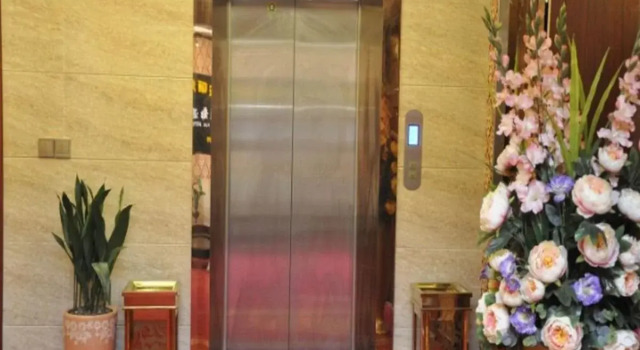 Qiudu Airport Hotel, Prenota Hotel Hotel a Jiangsu con parcheggio, Parcheggio