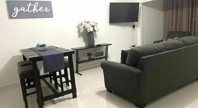 Modern Luxury 1BR Condo in Kingston, Prenota Appartamento Kingston Giamaica