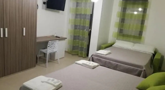 Четырёхместный номер Deluxe B&B CORSO ROMA Room Suite & Spa