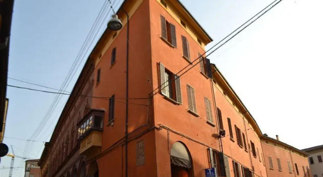 B&B and Home La Piazzetta della Pioggia, Забронировать Отель Болонья провинция Болонья, рядом с Башня Гарисенда