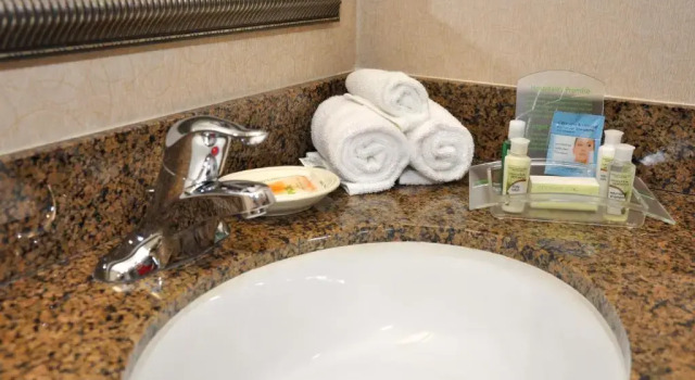 Люкс Holiday Inn & Suites Oakland - Airport by IHG