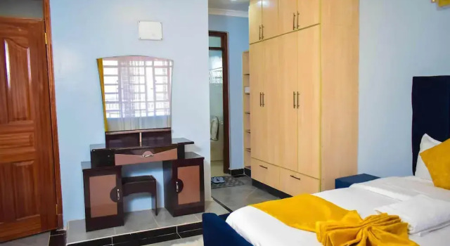 Lux Suites Fancy Getaway Apartments