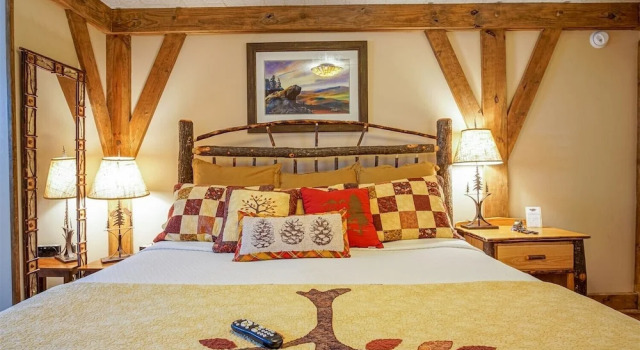 Двухместный номер Standard с балконом Hemlock Inn