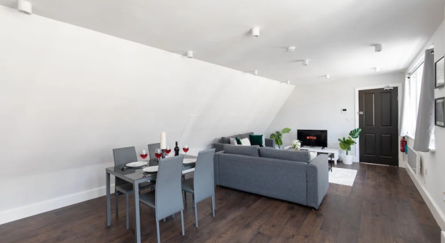 Апартаменты home.ly London Liverpool Str Apartments