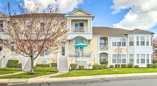 Deck, Balcony: Scenic Ocean View Beach Getaway!, Prenota Appartamento Ocean View Delaware